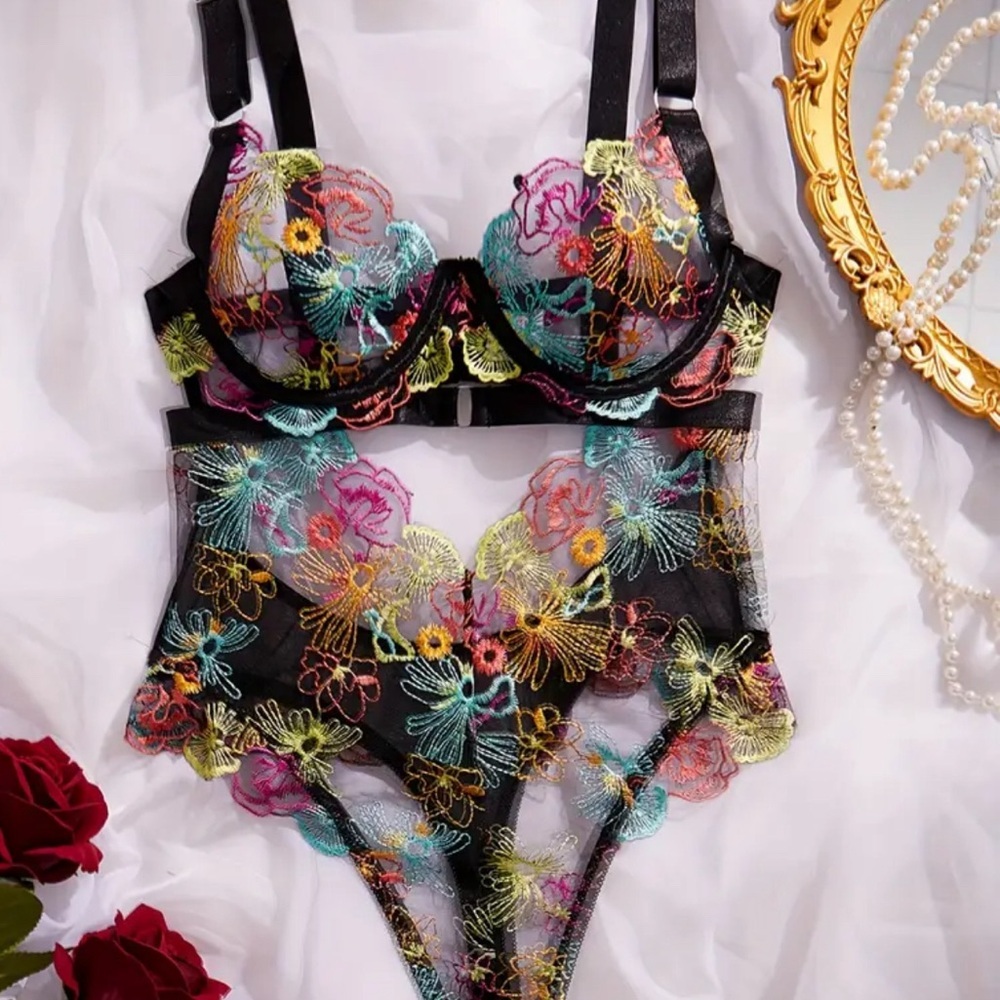 Gorgeous Sexy Lace Teddy Lingerie